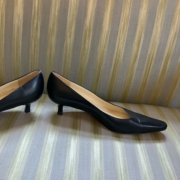 Talbots Black calfskin kitten heels 8M - Picture 8 of 8